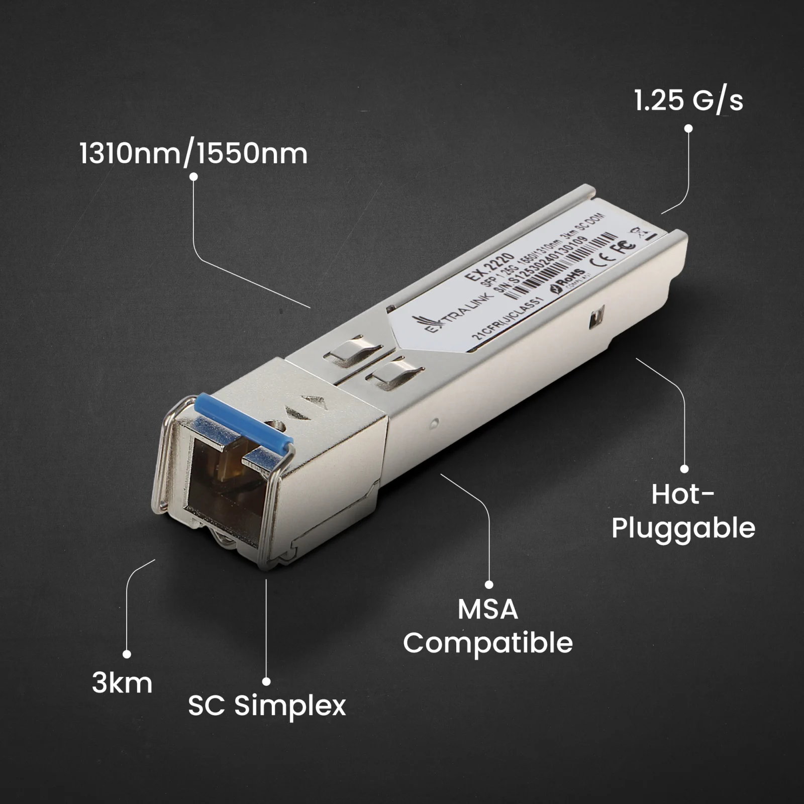 SFP ekstralink modülünün teknik özelliklerini gösteren etiketlerle birlikte yakın çekimi