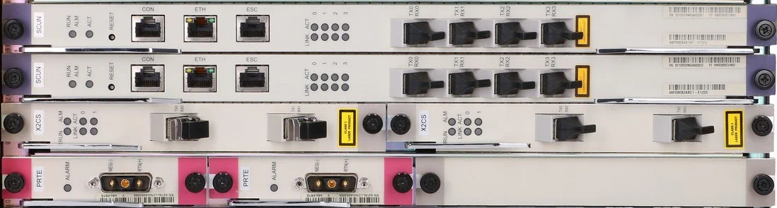 Huawei MA5683T | OLT | 2x X2CS, 2x SCUN, 2x PRTE, nessuna scheda PON