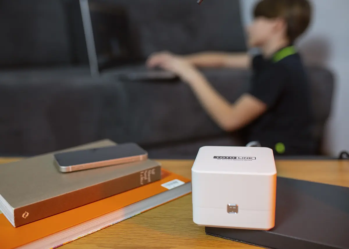 ДВУХДИАПАЗОННЫЙ ИНТЕЛЛЕКТУАЛЬНЫЙ ДОМАШНИЙ WIFI РОУТЕР