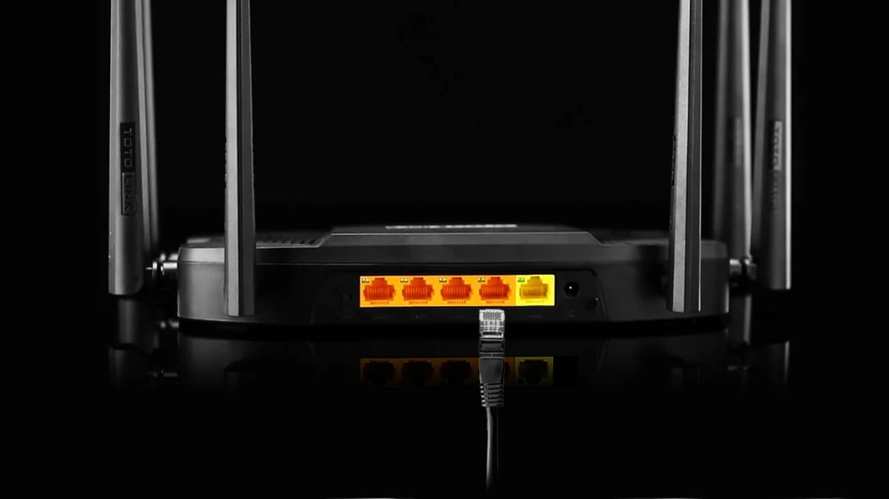 TOTOLINK A6000R AC2000 KABLOSUZ ÇİFT BANT GIGABIT YÖNLENDİRİCİ