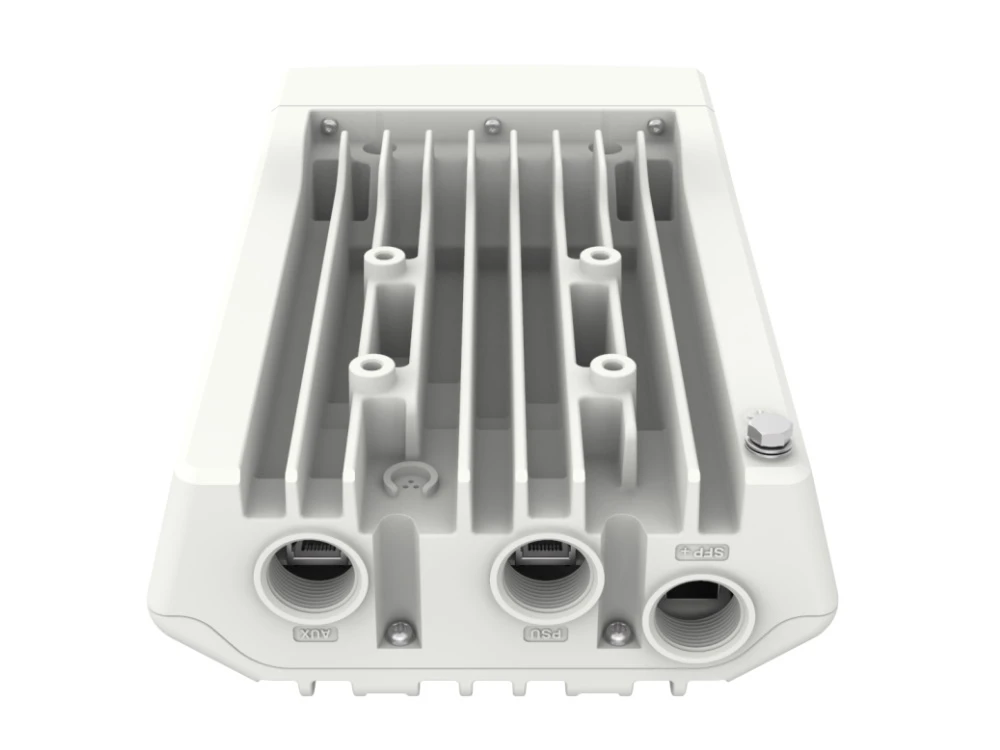 CAMBIUM CNWAVE V5000 60 GHZ NÓ DE DISTRIBUIÇÃO DA ESTAÇÃO BASE C600500A004A