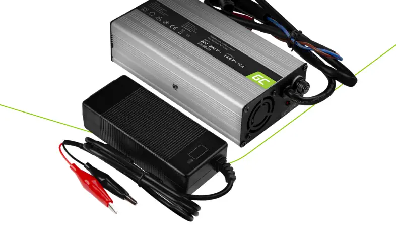 GREEN CELL ADCAV02 AGM 14.6V 10A ЗАРЯДНОЕ УСТРОЙСТВО ДЛЯ АККУМУЛЯТОРА LIFEPO4