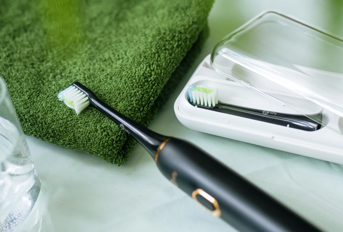 INFLY PT02 ESCOVA DE DENTES ELÉCTRICA SÓNICA COM MALA DE VIAGEM