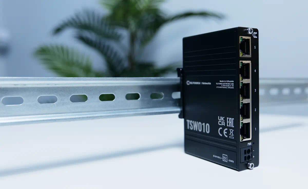 TELTONIKA TSW010 INDUSTRIAL SWITCH 5X FE, DIN RAIL MOUNTING batna24
