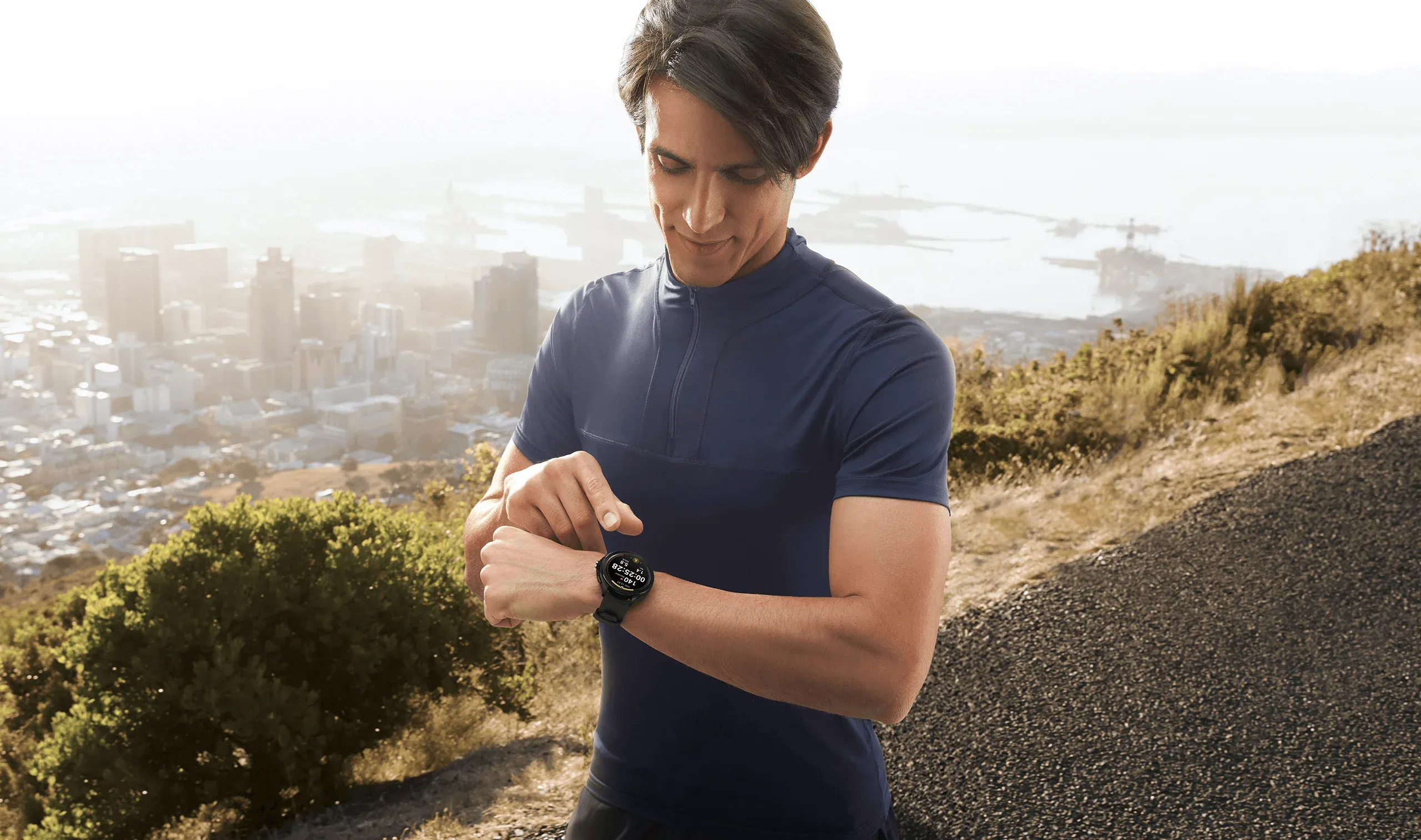 XIAOMI WATCH 2 PRO - 4G LTE SCHWARZES GEHÄUSE MIT SCHWARZEM FLUORGUMMI ARMBAND, M2233W1