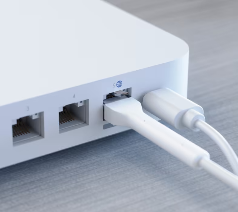 UBIQUITI UCG-ULTRA-EU MULTI-WAN UNIFI CLOUD GATEWAY, ENCAMINHAMENTO E SEGURANÇA AVANÇADOS