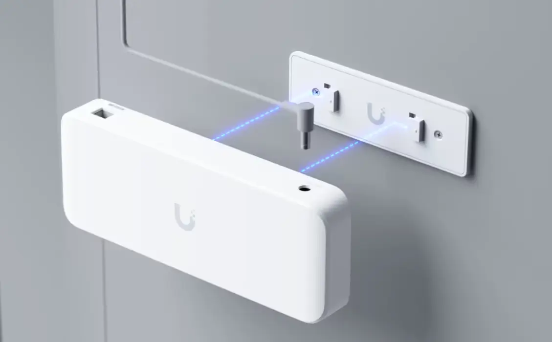 UBIQUITI USW-ULTRA-210W-EU UNIFI 8 PORT GBE POE+ SWITCH, POE ++ INPUT, 210W POWER ADAPTER INCLUDED