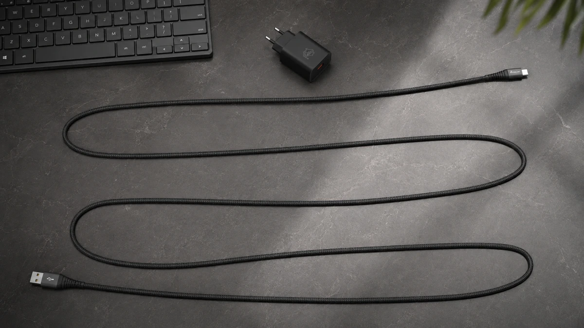Cable Extralink USB-A a USB-C con trenzado protector negro