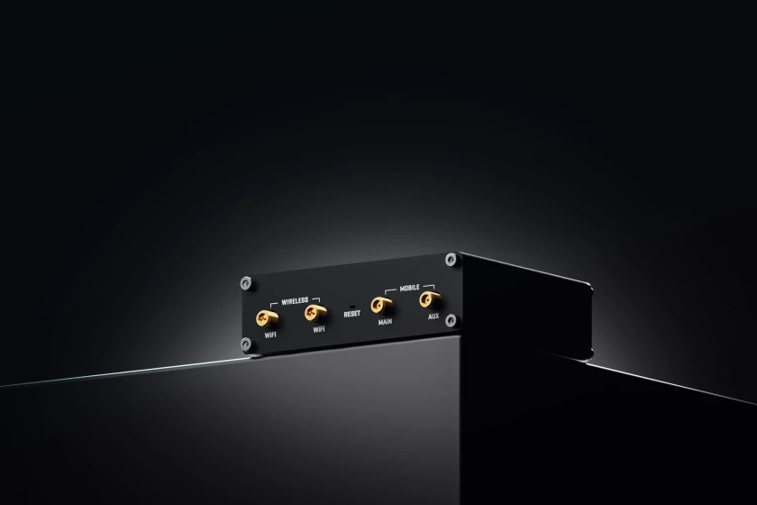 TELTONIKA RUT361 ROUTER CELLULARE INDUSTRIALE LTE Cat 6