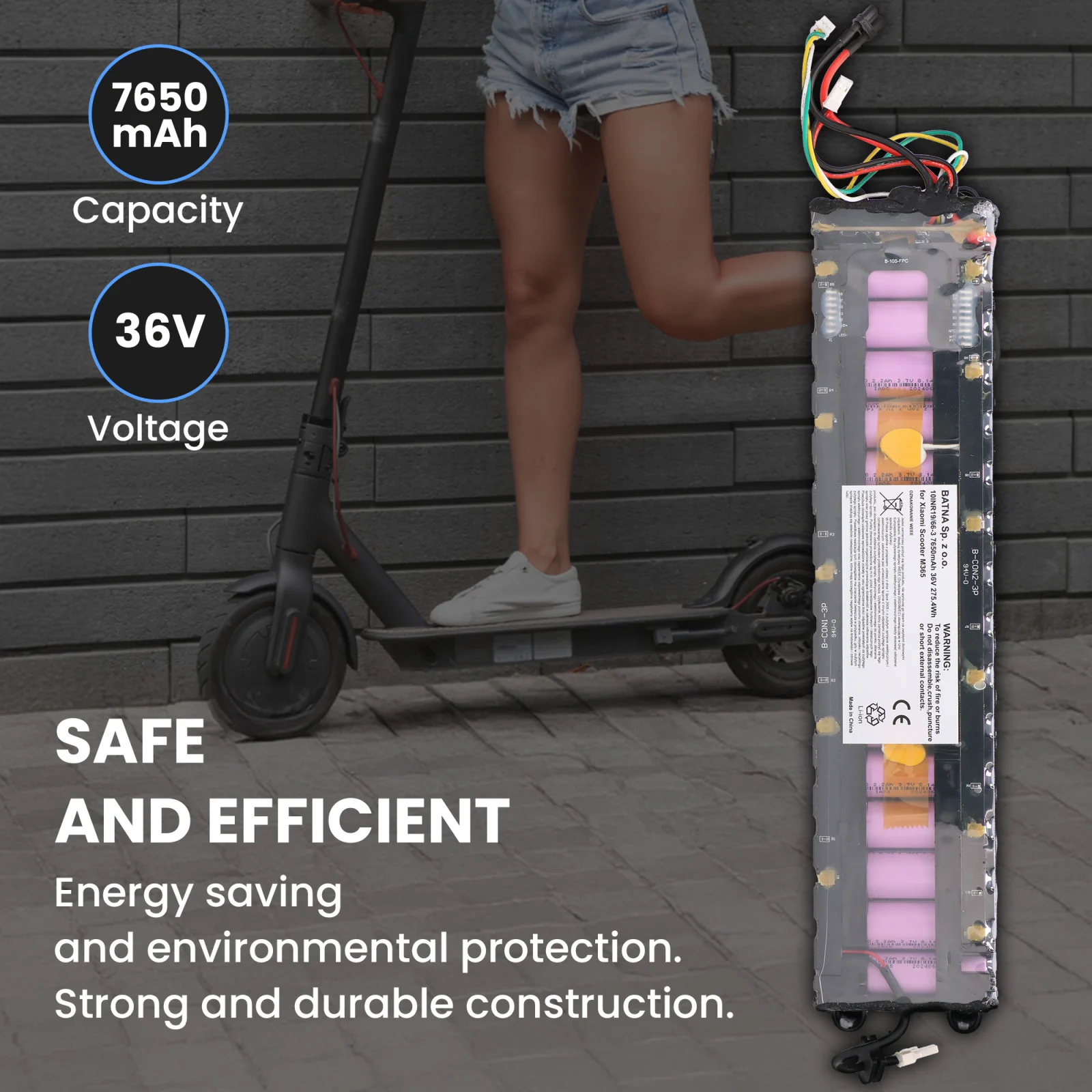 a la derecha verticalmente una batería de scooter, en el fondo una mujer en pantalones cortos de mezclilla en un scooter xiaomi m365