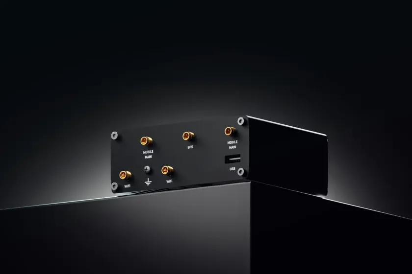 ROUTER INDUSTRIALE 4G LTE TELTONIKA RUTM11