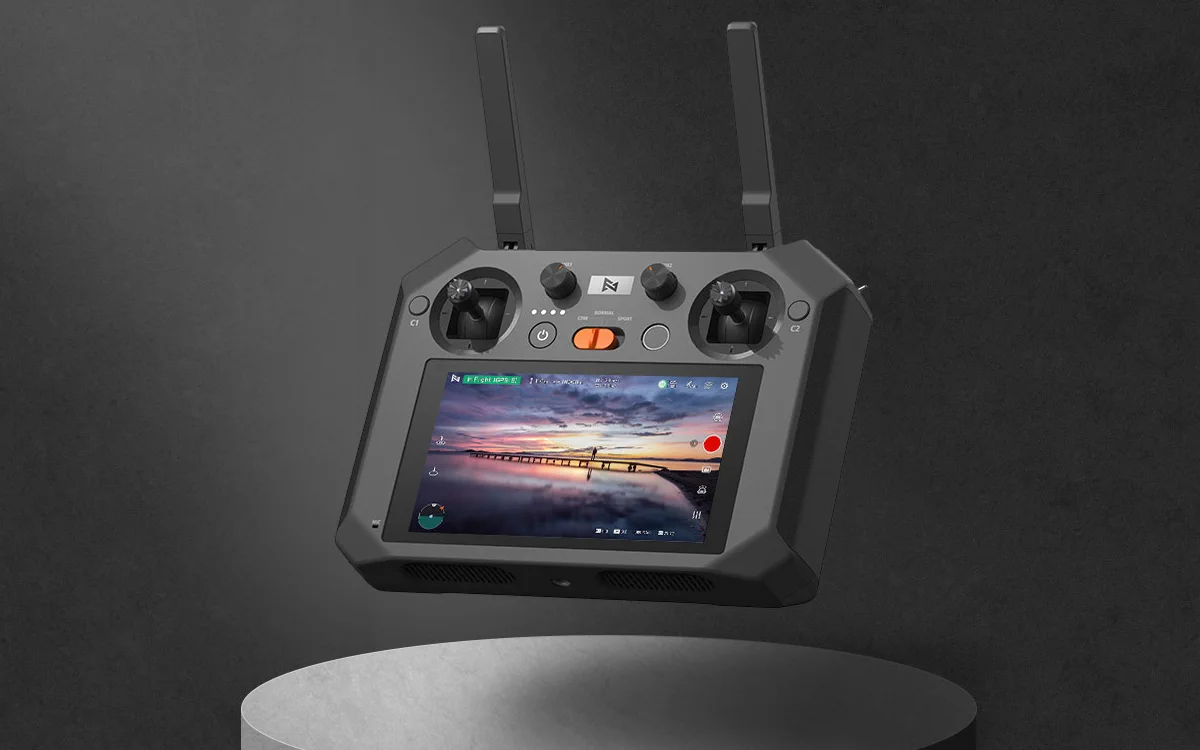 mando a distancia para dron fimi tx10a con panel de control y pantalla visibles