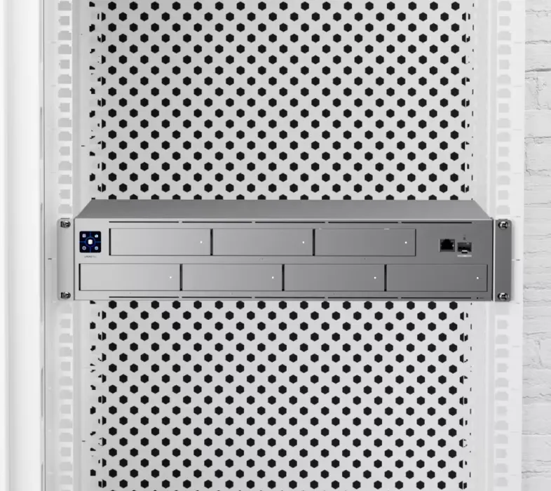 UBIQUITI UNAS-PRO-EU UNIFI DRIVE MANAGED 2U NAS WITH 7X HDD AND 10GBPS SUPPORT