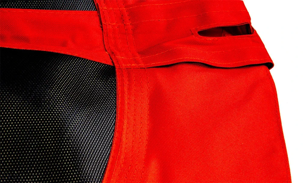 Selva Negra | Nido de cigüeña | rojo