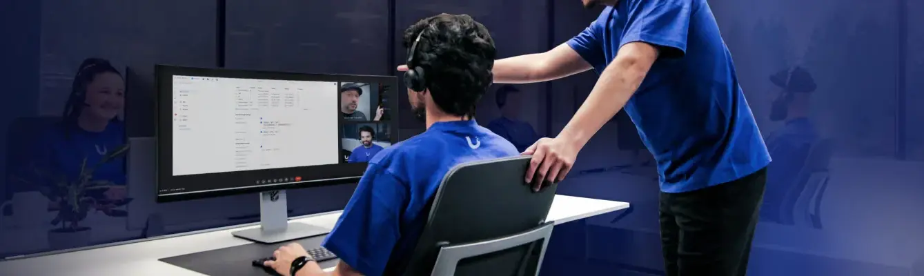 UBIQUITI UDR7 DESKTOP 10G CLOUD GATEWAY, WIFI 7, POE SWITCH, MICROSD