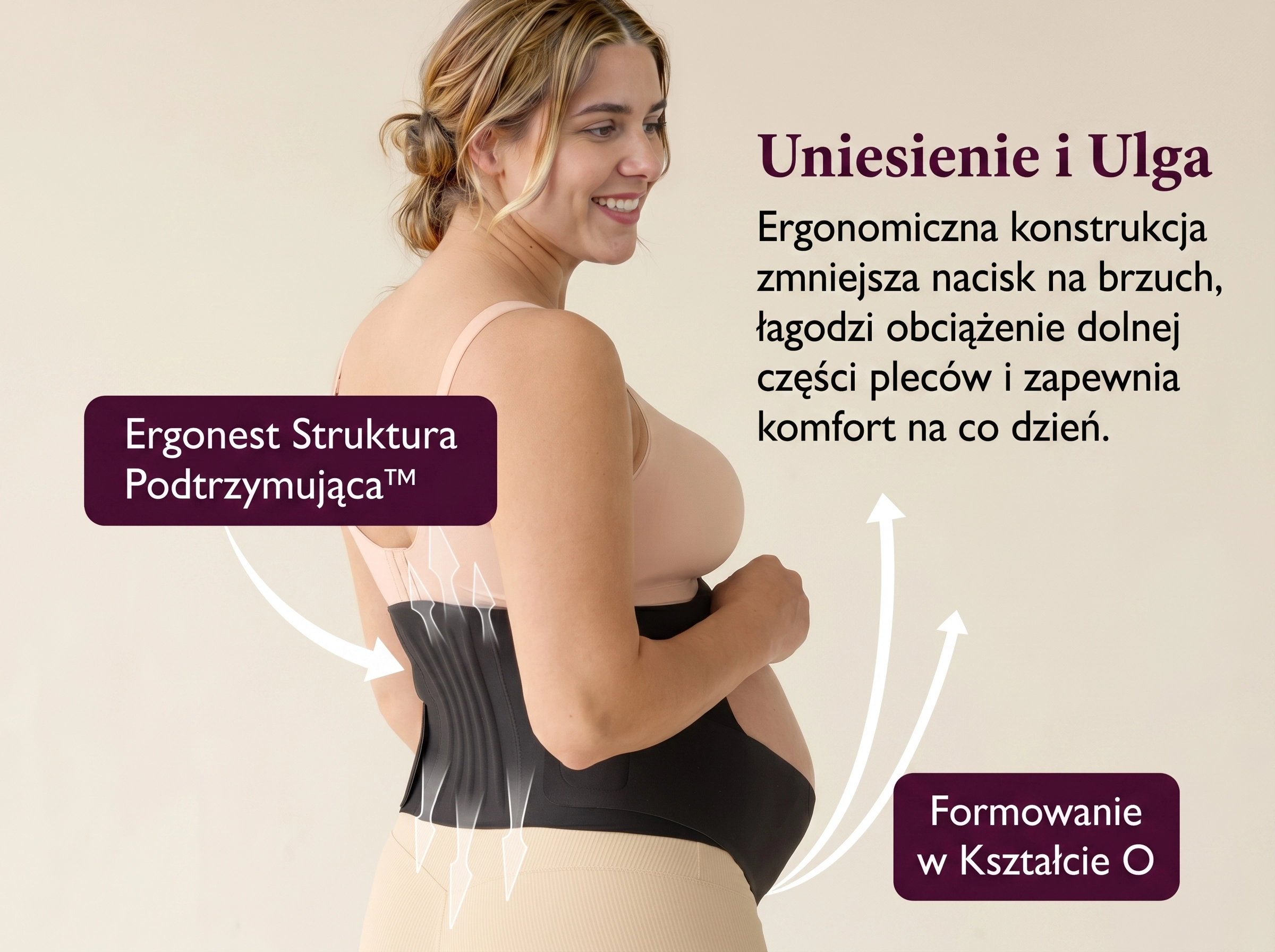 Žena v těhotenském prádle se dívá na svůj těhotenský pás, který je dobře přizpůsobený jejímu břichu