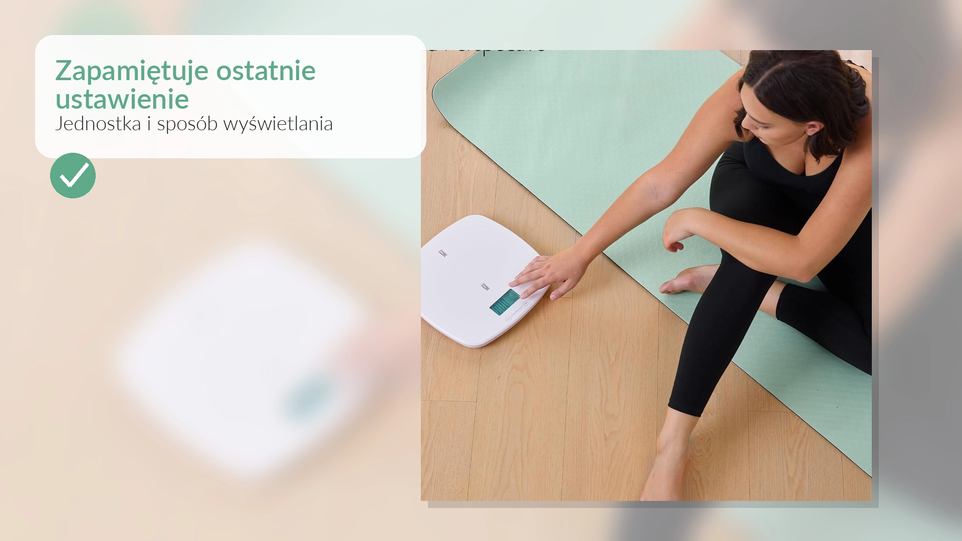 Funkce otáčení displeje a napájení bateriemi ve váze Momcozy
