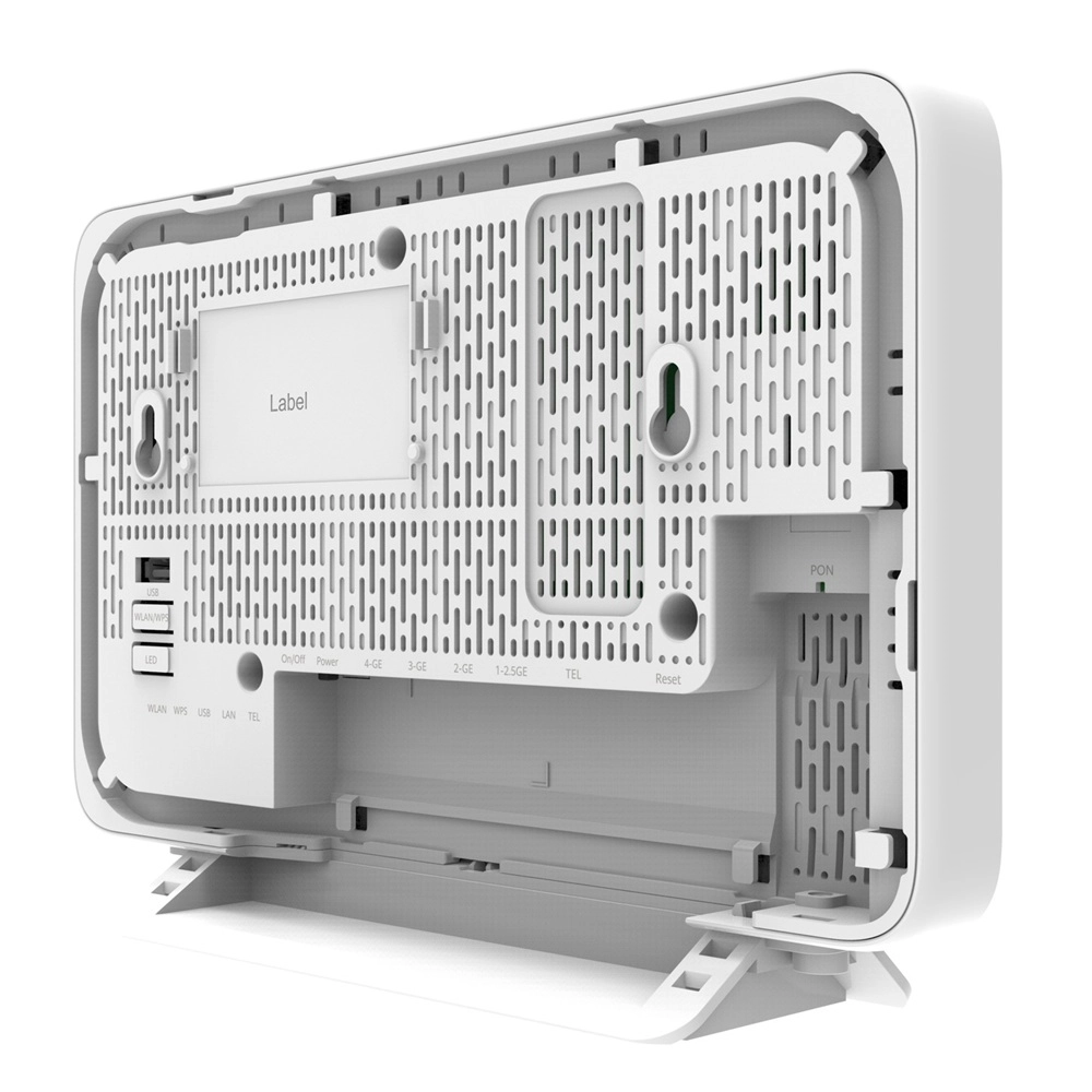 Primer plano del panel trasero del router Huawei OptiXstar EN8145B7Ns con puertos y marcas visibles
