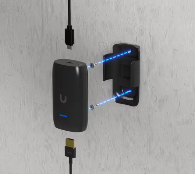 Urządzenie zamontowane na ścianie, podłączone do zasilania i HDMI