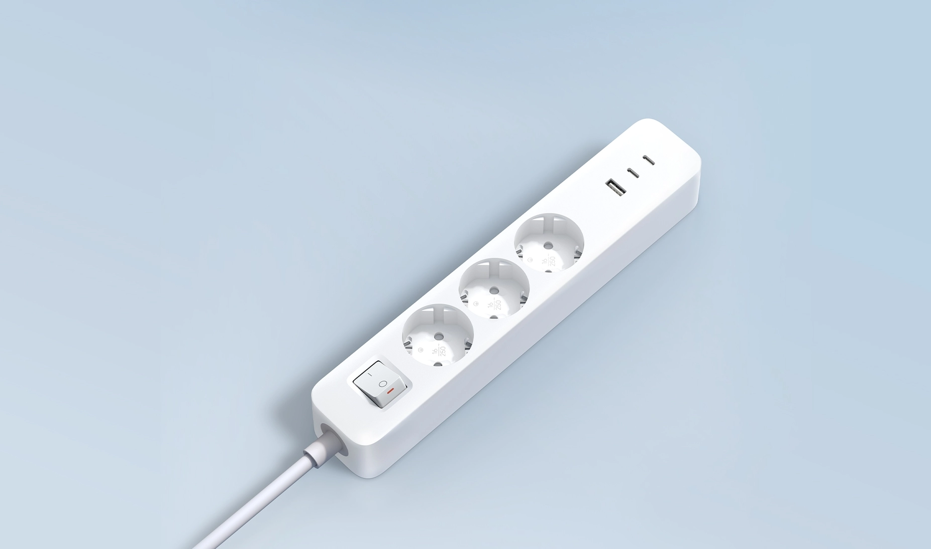 Listwa zasilająca Xiaomi Power Strip 20W z trzema gniazdami, portami USB oraz włącznikiem, na tle niebieskiego tła