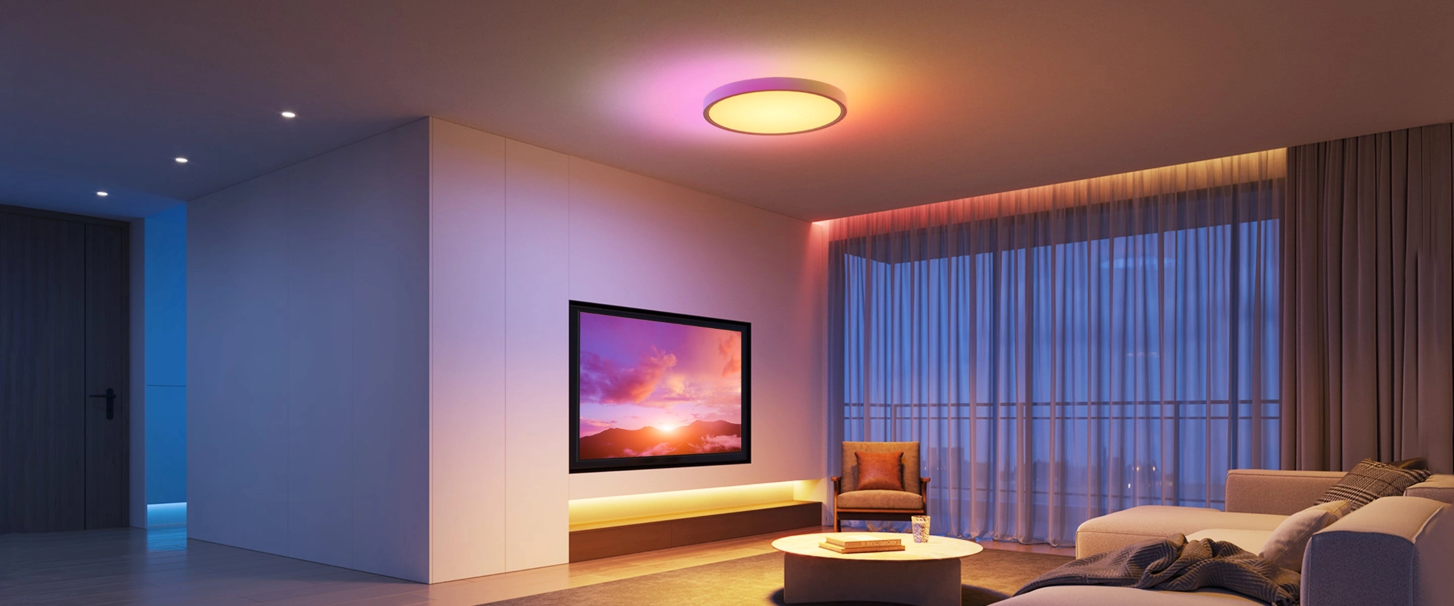 Salon z lampą sufitową LED Govee H80A1 świecącą ciepłym światłem, oświetlającą pomieszczenie z dużymi oknami i telewizorem na ścianie