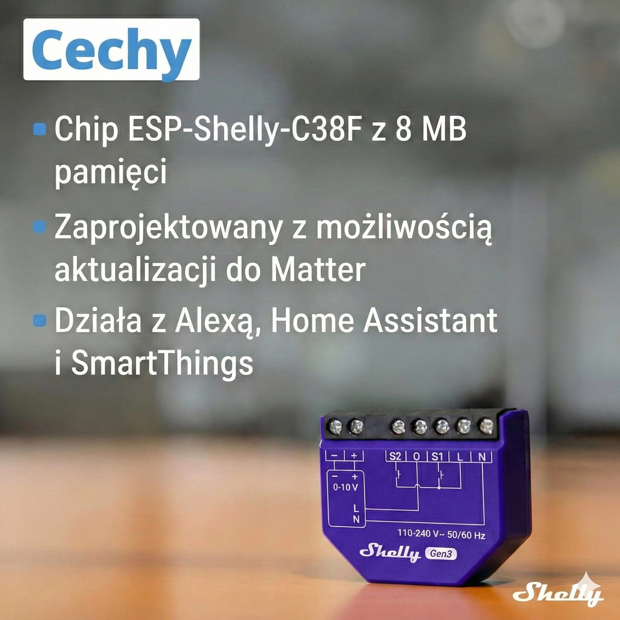 Widok urządzenia Shelly EM z chipem ESP-Shelly-C38F, z oznaczeniem i logo Shelly, w tle neutralna przestrzeń
