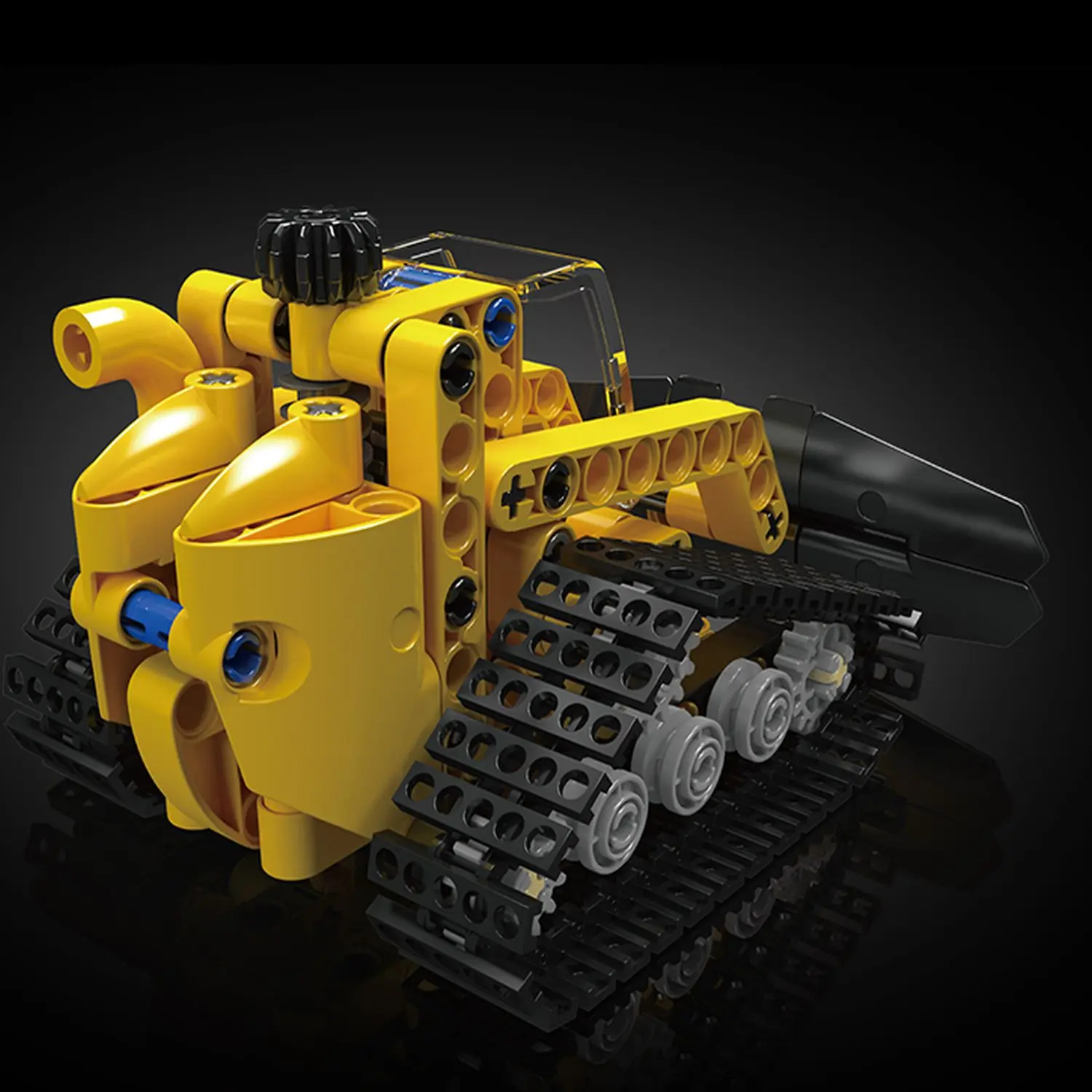 Zbliżenie na tylną część modelu pojazdu, z widocznymi detalami w obrębie silnika i rur wydechowych. Widać również gąsienice i mechanizm napędowy.