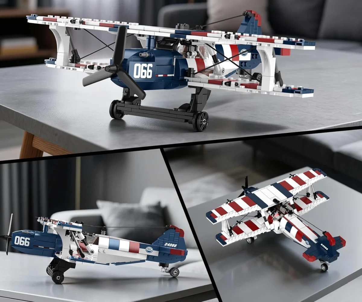 Colagem de tr&ecirc;s vistas do modelo de avi&atilde;o biplano, mostrando detalhes da constru&ccedil;&atilde;o, a h&eacute;lice e os padr&otilde;es nas asas