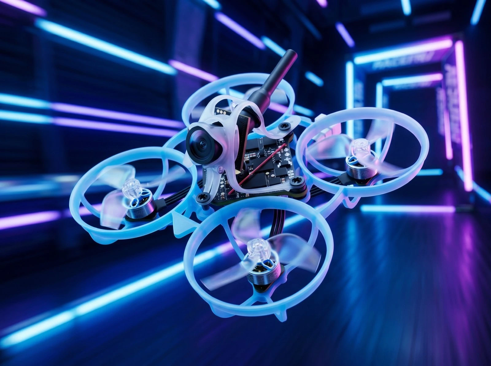 Dron BetaFPV Air75 II volando por un túnel neón con luces azules y moradas