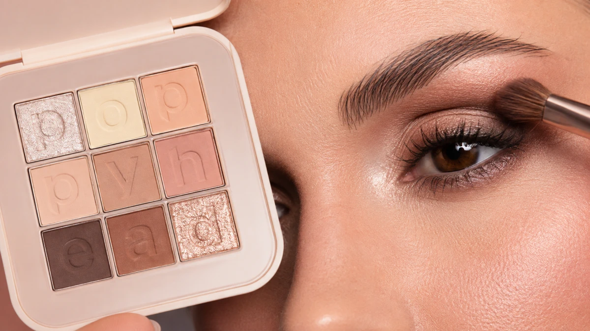 Sombras brillantes en la paleta Poppy Head Basically Boring