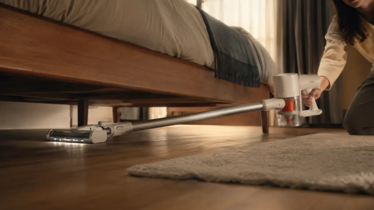 Odkurzacz pionowy Xiaomi Mijia Vacuum Cleaner 4 C EU z długą rurą czyszczący przestrzeń pod ł&oacute;żkiem